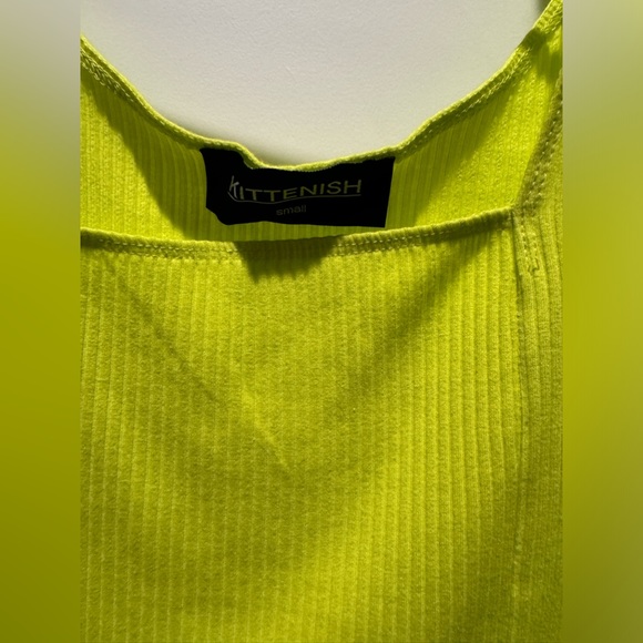 Woman’s Top - Picture 3 of 3